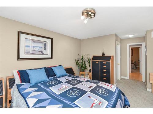 1060 Beach Boulevard, Hamilton, ON - Indoor Photo Showing Bedroom