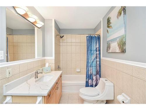 1060 Beach Boulevard, Hamilton, ON - Indoor Photo Showing Bathroom