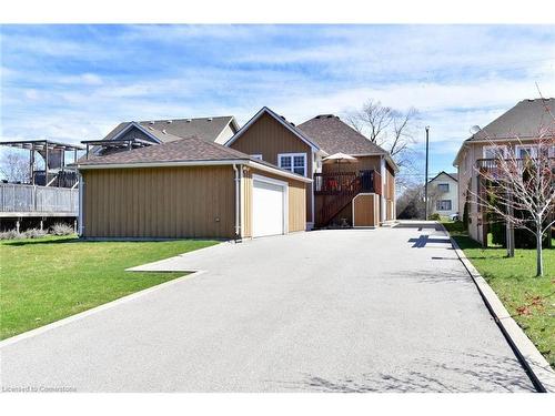 1060 Beach Boulevard, Hamilton, ON - Outdoor