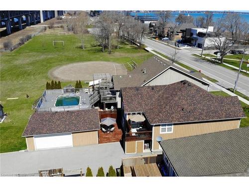 1060 Beach Boulevard, Hamilton, ON - Outdoor