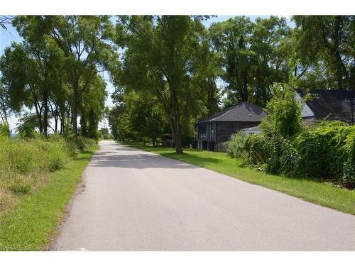 1060 Beach Boulevard, Hamilton, ON - Outdoor