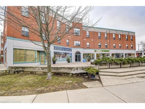 205-2 King Street W, Dundas, ON - Outdoor