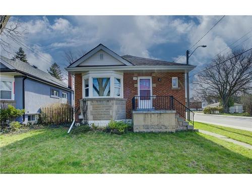 17 West 3Rd Street, Hamilton, ON - Outdoor With Facade