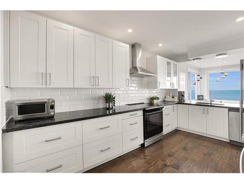 2952 North Shore Drive, Lowbanks, ON - Indoor Photo Showing Kitchen