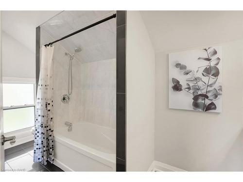 2952 North Shore Drive, Lowbanks, ON - Indoor Photo Showing Bathroom