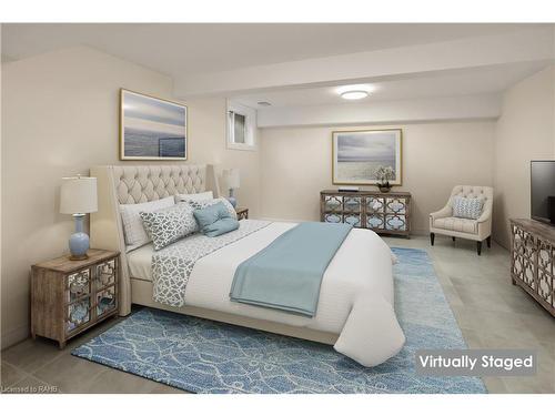 2952 North Shore Drive, Lowbanks, ON - Indoor Photo Showing Bedroom