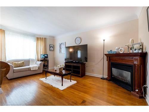 204 Parkdale Avenue S, Hamilton, ON - Indoor Photo Showing Living Room With Fireplace