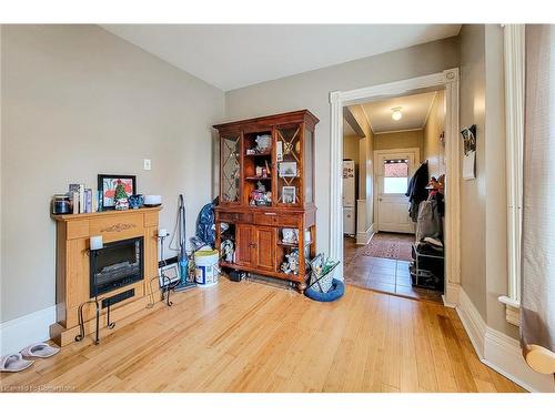 11 Carlton Street, St. Catharines, ON - Indoor