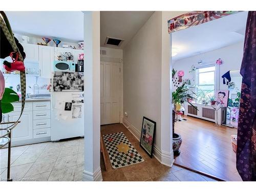 11 Carlton Street, St. Catharines, ON - Indoor Photo Showing Other Room