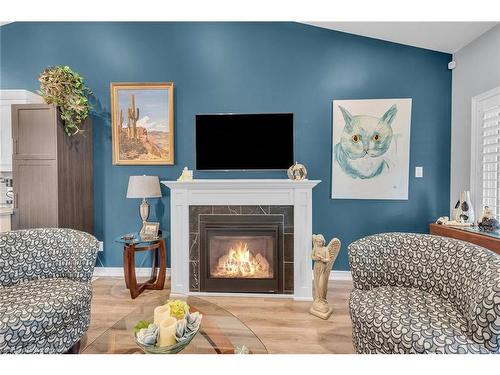 285 South Pelham Road, Welland, ON - Indoor With Fireplace