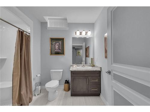 285 South Pelham Road, Welland, ON - Indoor Photo Showing Bathroom