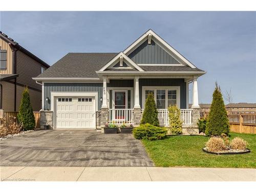 285 South Pelham Road, Welland, ON - Outdoor With Facade