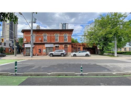 83 Walnut Street S, Hamilton, ON 