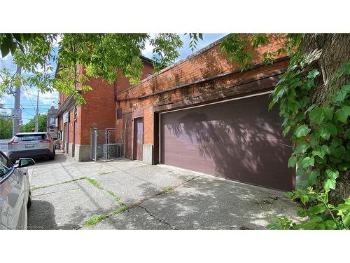 83 Walnut Street S, Hamilton, ON 