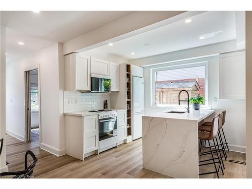 268 Hunter Street W, Hamilton, ON - Indoor Photo Showing Kitchen