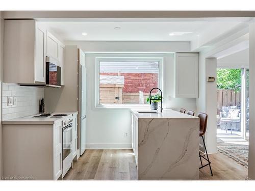 268 Hunter Street W, Hamilton, ON - Indoor Photo Showing Kitchen