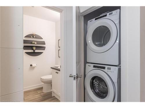 633-5055 Greenlane Road, Beamsville, ON - Indoor Photo Showing Laundry Room