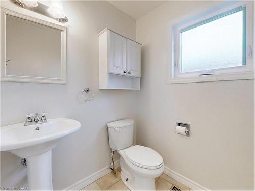 2192 Margot Street, Oakville, ON - Indoor Photo Showing Bathroom