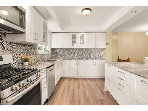 368 Station Street, West Lincoln, ON - Indoor Photo Showing Kitchen With Upgraded Kitchen