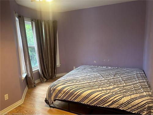 65 Strathcona Avenue S, Hamilton, ON - Indoor Photo Showing Bedroom