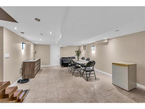 161 Oak Avenue, Hamilton, ON - Indoor Photo Showing Other Room