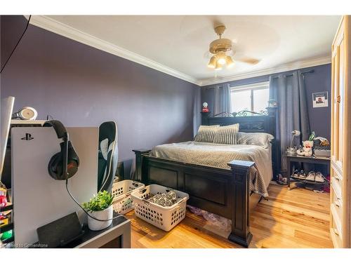 928 Brock Road, Flamborough, ON - Indoor Photo Showing Bedroom