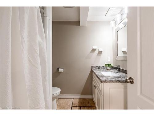 1-19 Bartlett Avenue, Grimsby, ON - Indoor Photo Showing Bathroom