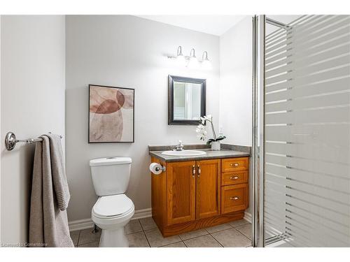 1-19 Bartlett Avenue, Grimsby, ON - Indoor Photo Showing Bathroom