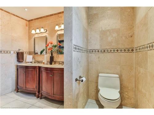 345 Freelton Road, Hamilton, ON - Indoor Photo Showing Bathroom