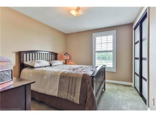 345 Freelton Road, Hamilton, ON - Indoor Photo Showing Bedroom