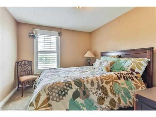 345 Freelton Road, Hamilton, ON - Indoor Photo Showing Bedroom