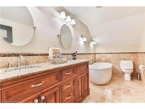 345 Freelton Road, Hamilton, ON - Indoor Photo Showing Bathroom