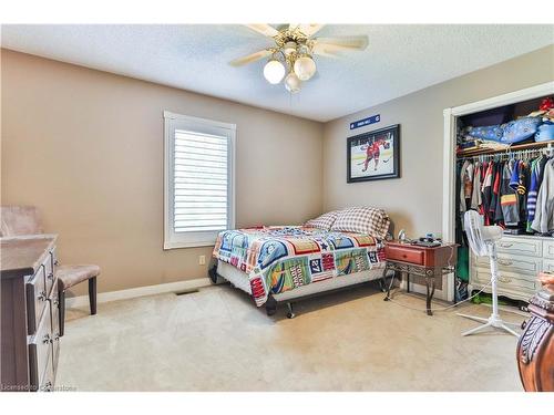 345 Freelton Road, Hamilton, ON - Indoor Photo Showing Bedroom