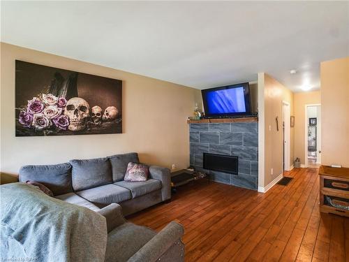 148 Toronto Street, Bracebridge, ON - Indoor Photo Showing Living Room With Fireplace