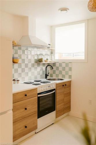 24 William Street, Tillsonburg, ON - Indoor Photo Showing Kitchen