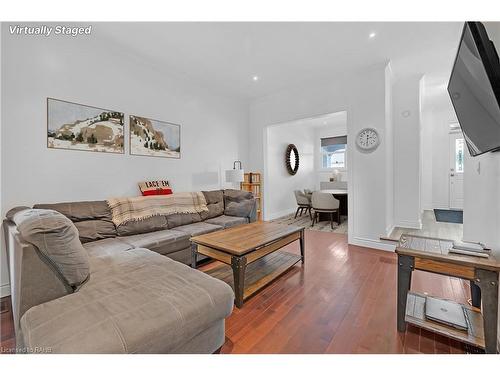 256 Wellington Street N, Hamilton, ON - Indoor Photo Showing Living Room