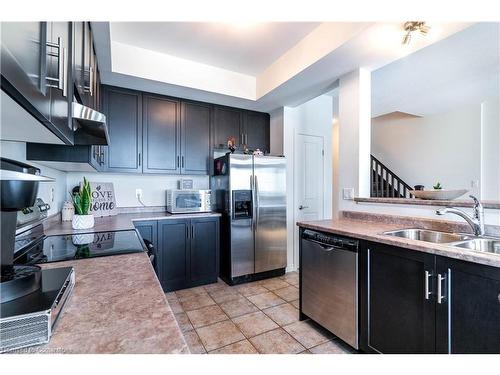 22-8 Lakelawn Road, Grimsby, ON - Indoor Photo Showing Kitchen With Double Sink