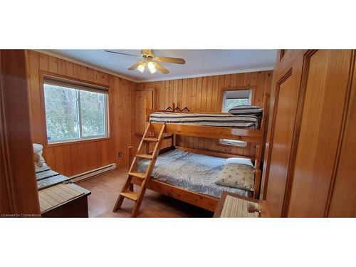 11 Legion Street, Tobermory, ON - Indoor Photo Showing Bedroom