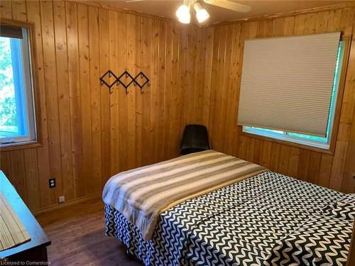 11 Legion Street, Tobermory, ON - Indoor Photo Showing Bedroom