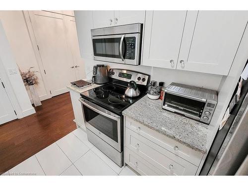 410-112 King Street E, Hamilton, ON - Indoor Photo Showing Kitchen