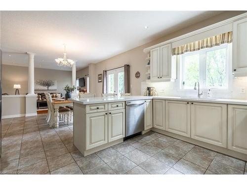 718 Rymal Road E, Hamilton, ON - Indoor Photo Showing Kitchen