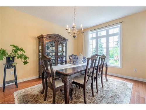 718 Rymal Road E, Hamilton, ON - Indoor Photo Showing Dining Room