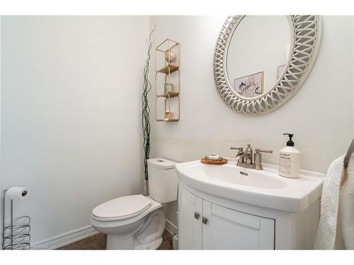 718 Rymal Road E, Hamilton, ON - Indoor Photo Showing Bathroom