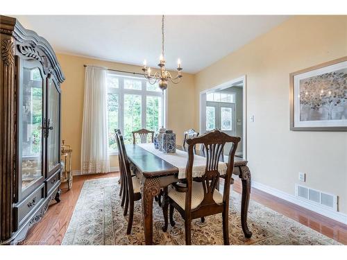 718 Rymal Road E, Hamilton, ON - Indoor Photo Showing Dining Room