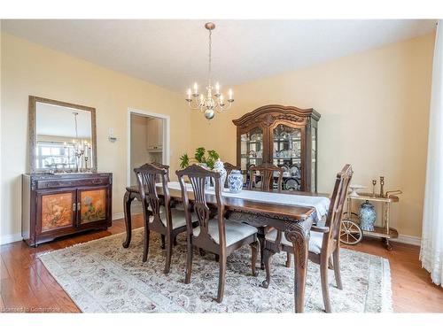 718 Rymal Road E, Hamilton, ON - Indoor Photo Showing Dining Room