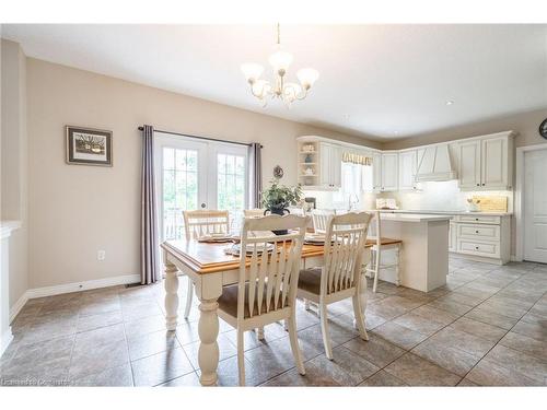 718 Rymal Road E, Hamilton, ON - Indoor Photo Showing Dining Room