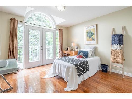 718 Rymal Road E, Hamilton, ON - Indoor Photo Showing Bedroom