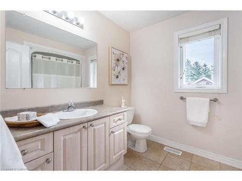 718 Rymal Road E, Hamilton, ON - Indoor Photo Showing Bathroom