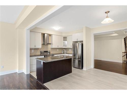 9538 Tallgrass Avenue, Niagara Falls, ON - Indoor Photo Showing Kitchen With Stainless Steel Kitchen