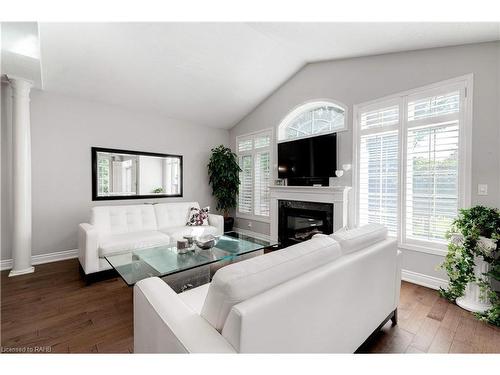 2264 Turnberry Road, Burlington, ON - Indoor Photo Showing Living Room With Fireplace